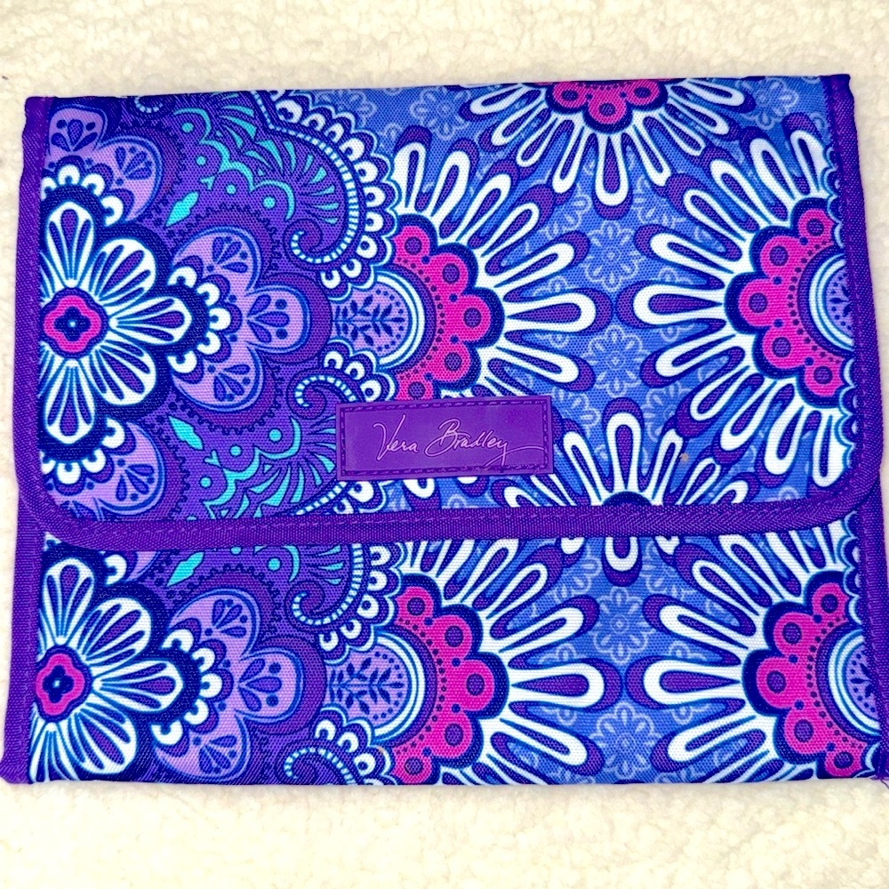 VERA BRADLEY Stow & Go Travel Jewelry Folio  Lilac Tapestry Purple - New w/o tag